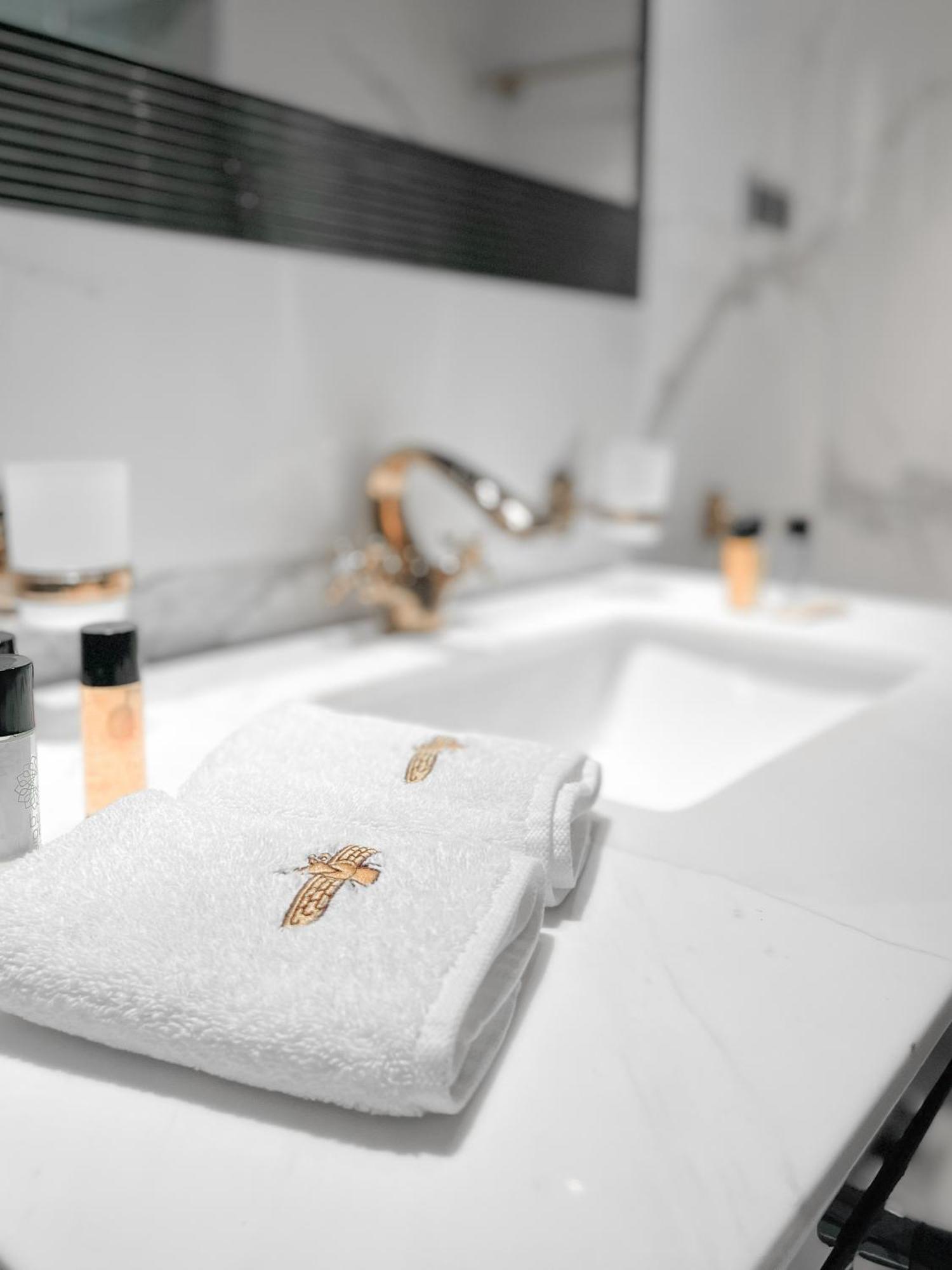 Anahita Boutique Hotel Малага Экстерьер фото